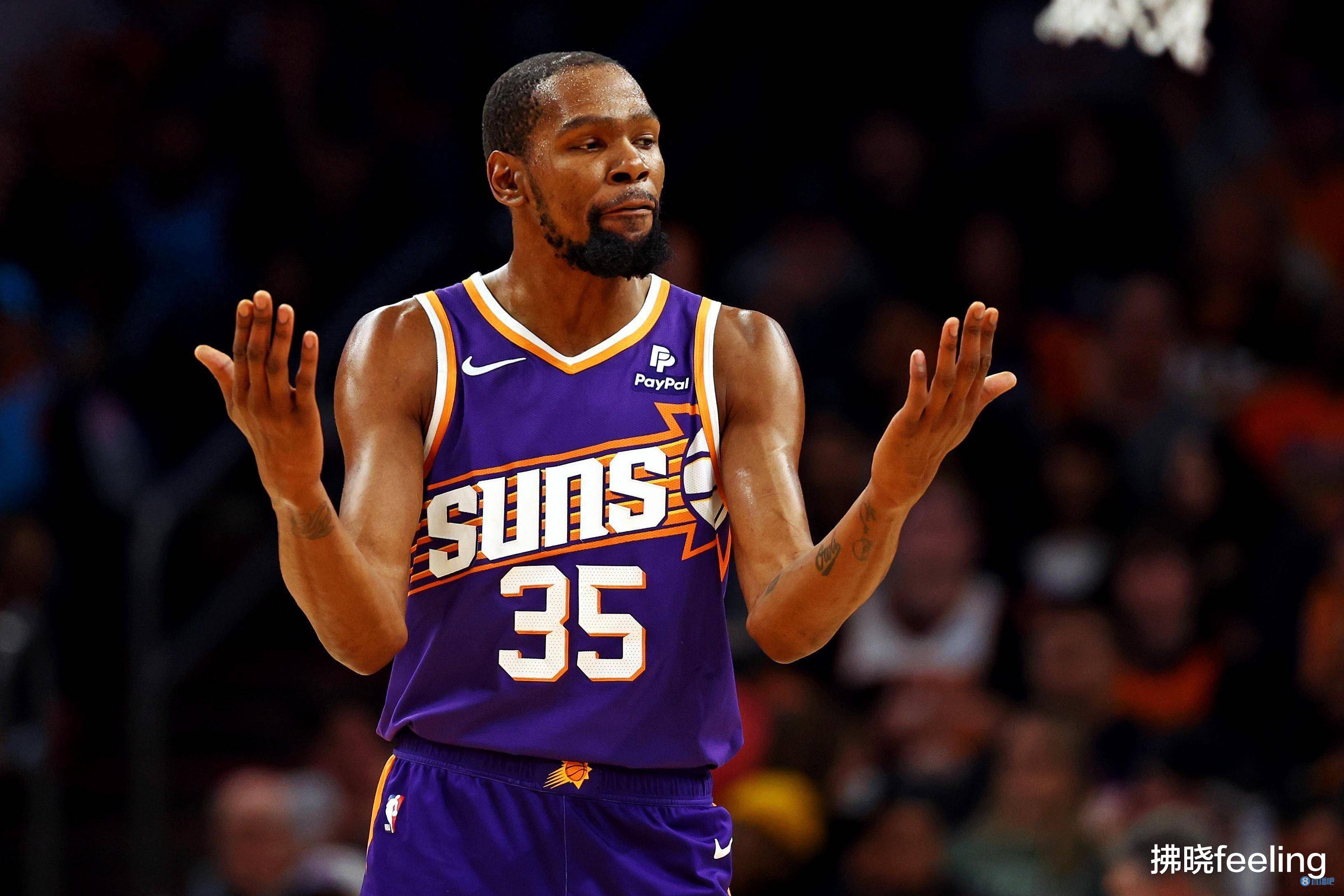 四人核心的 四人核心的